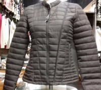 Chamarra de poliester